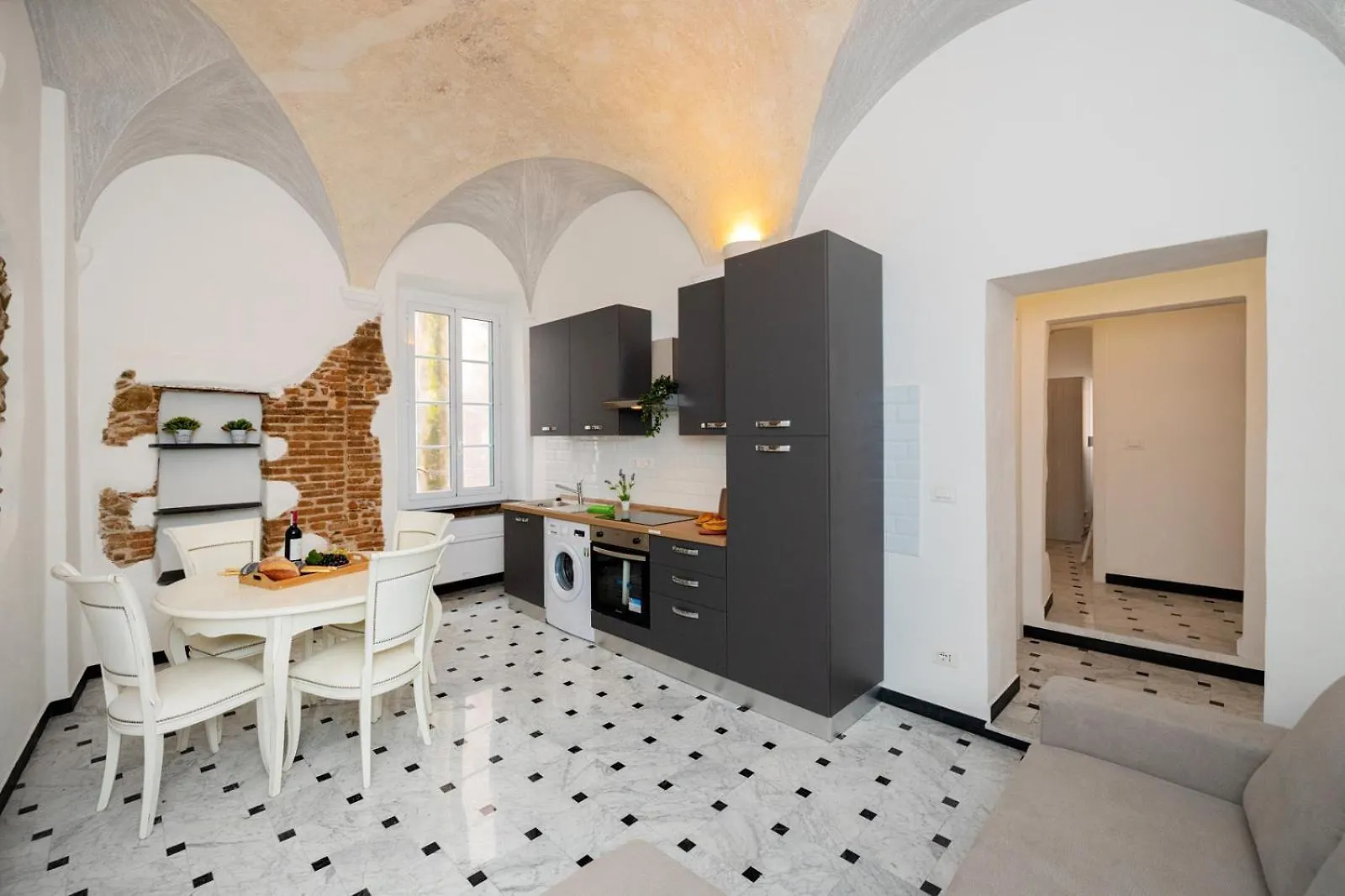 La Corte Sconta Finalborgo contacts