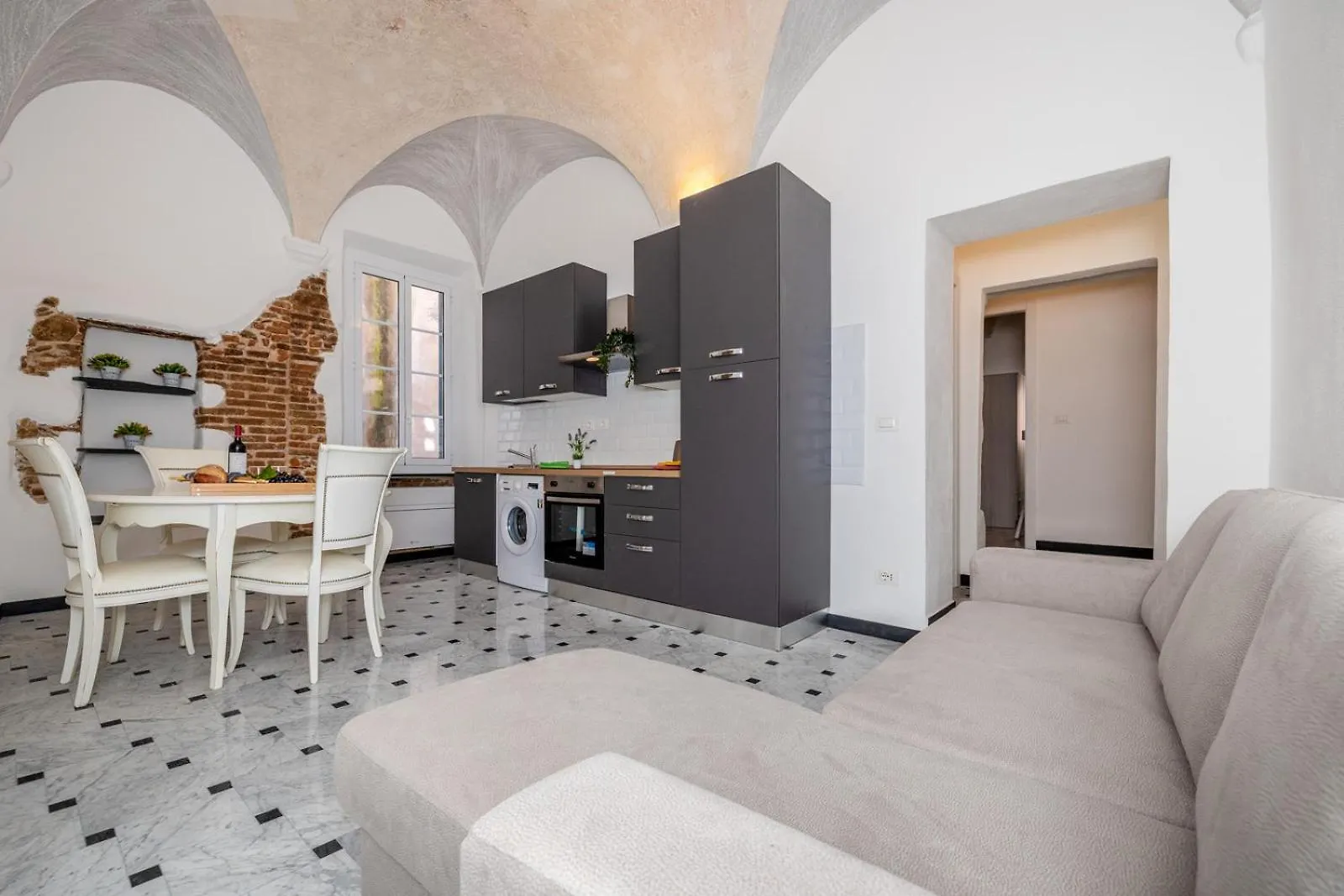 Apartment La Corte Sconta Finalborgo Finale Ligure Italy